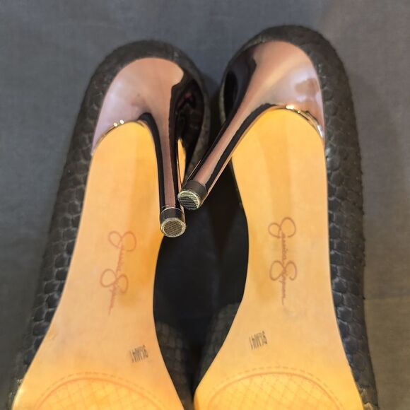 JESSICA SIMPSON WOMEN'S POINTED-TOES  SIDE CUT OUT DRESS HEEL PUMPS - Picture 13 of 14